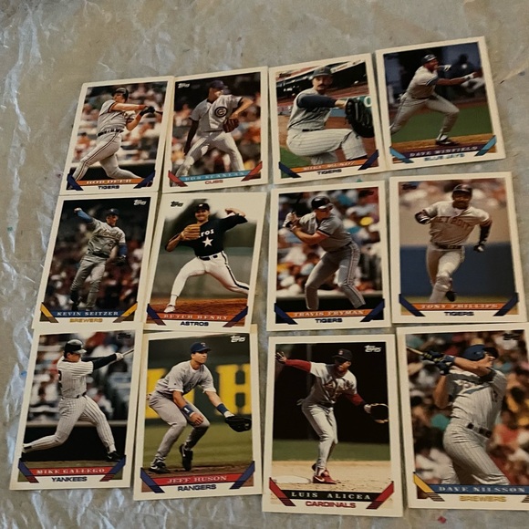 1️⃣9️⃣9️⃣3️⃣TOPPS BASEBALL ⚾️CARDS - Picture 9 of 10